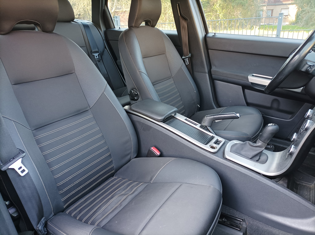Volvo V50 2.0D schwarz Detailbild
